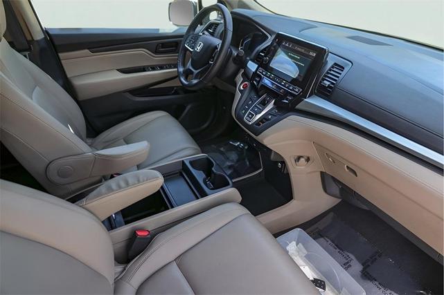 Photo of 2020 White Honda Odyssey