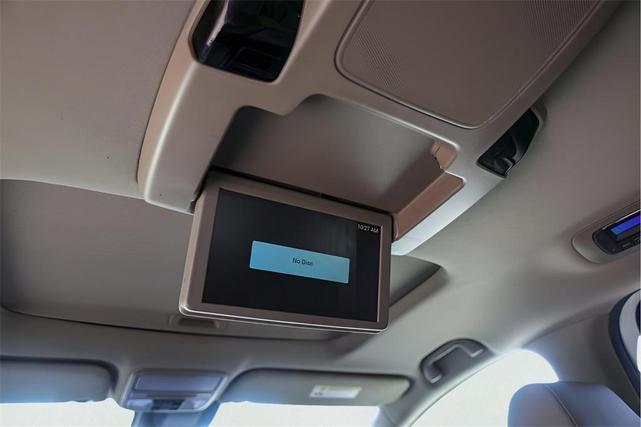 Photo of 2020 White Honda Odyssey