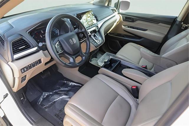 Photo of 2020 White Honda Odyssey