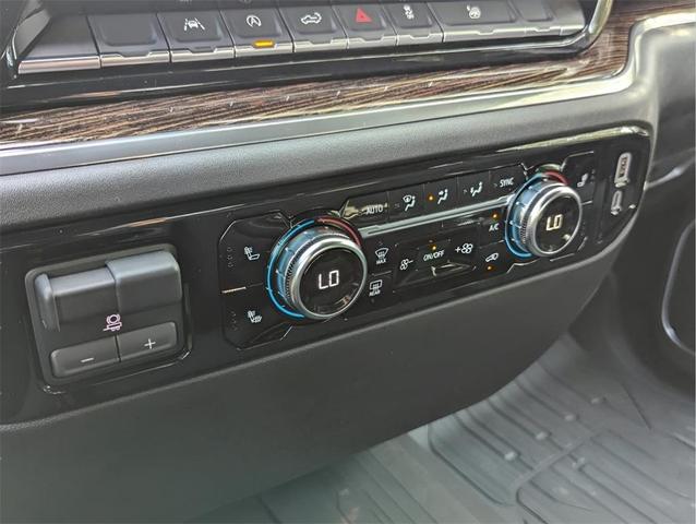 Photo of 2025 Summit White GMC Sierra 1500