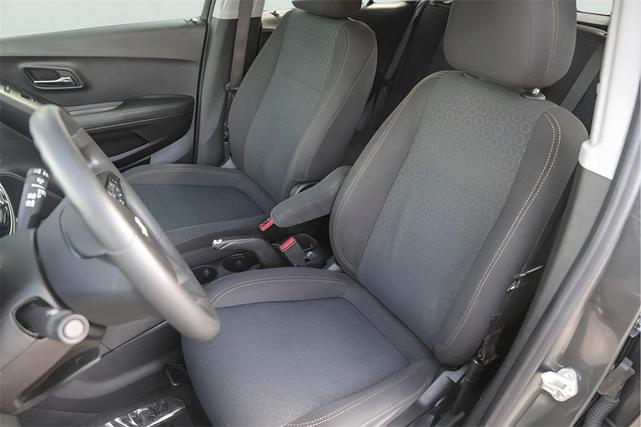 Photo of 2020 Nightfall Gray Metallic Chevrolet Trax