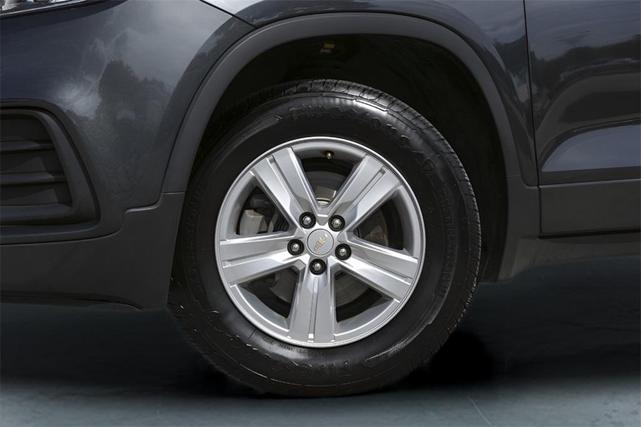 Photo of 2020 Nightfall Gray Metallic Chevrolet Trax