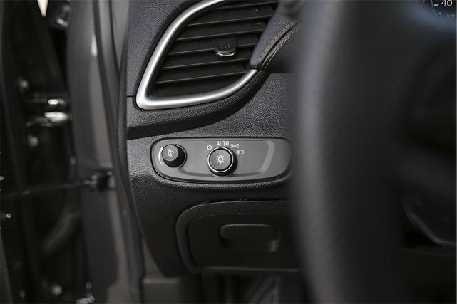 Photo of 2020 Nightfall Gray Metallic Chevrolet Trax