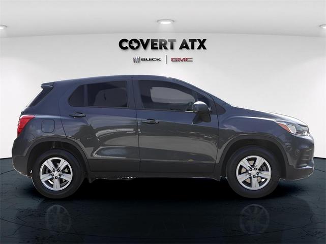 Photo of 2020 Nightfall Gray Metallic Chevrolet Trax