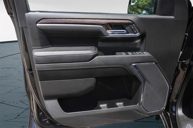 Photo of 2024 Black GMC Sierra 1500