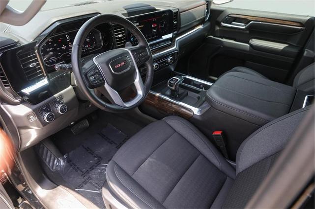 Photo of 2024 Black GMC Sierra 1500