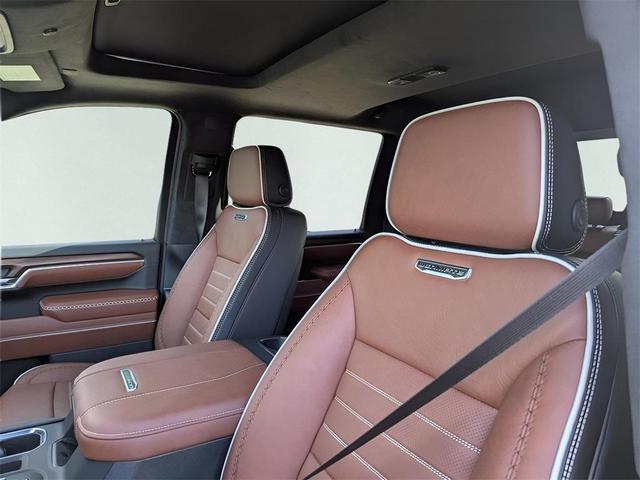 Photo of 2025 Onyx Black GMC Sierra 2500