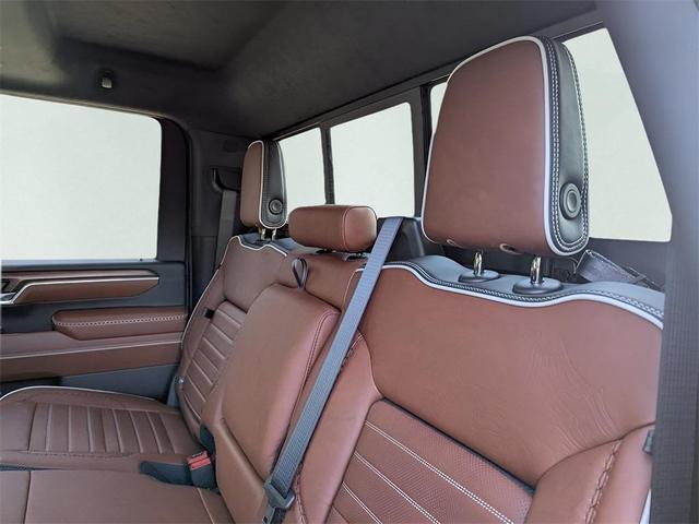 Photo of 2025 Onyx Black GMC Sierra 2500