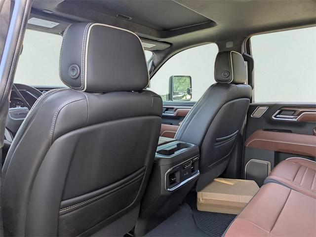 Photo of 2025 Onyx Black GMC Sierra 2500
