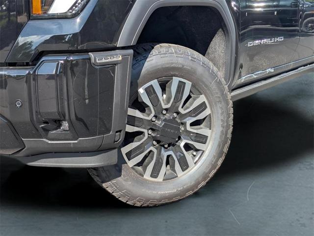 Photo of 2025 Onyx Black GMC Sierra 2500