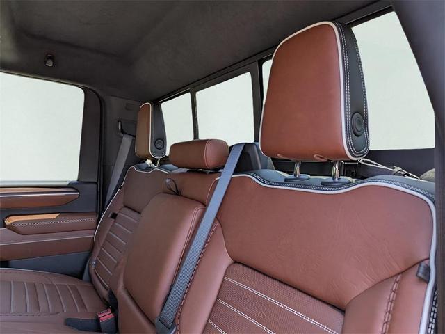 Photo of 2025 Onyx Black GMC Sierra 2500