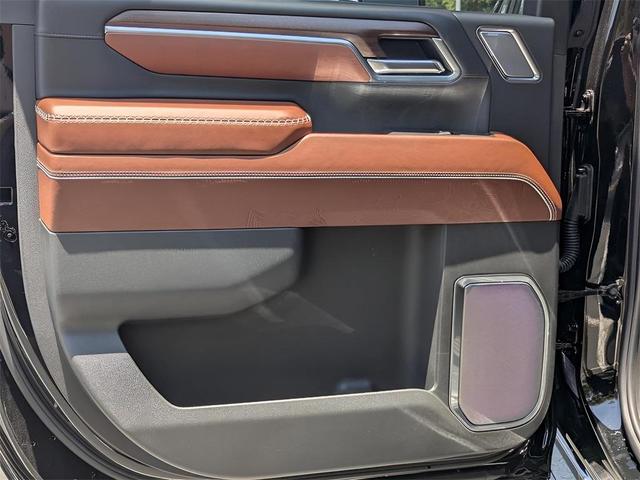 Photo of 2025 Onyx Black GMC Sierra 2500