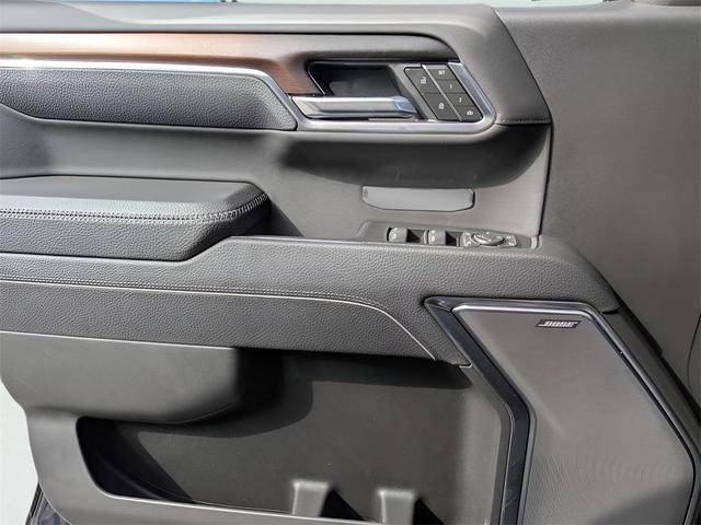 Photo of 2025 Onyx Black GMC Sierra 1500