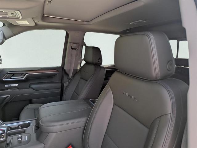 Photo of 2025 Onyx Black GMC Sierra 1500