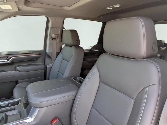 Photo of 2025 Summit White GMC Sierra 1500