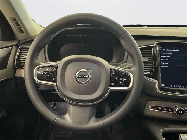 Photo of 2023 Crystal White Metallic Volvo XC90