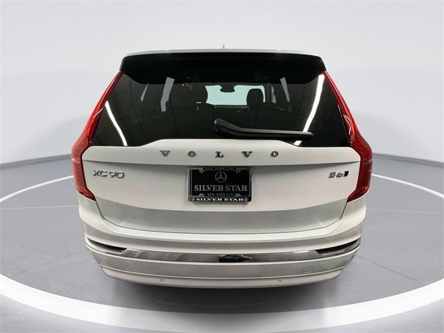 Photo of 2023 Crystal White Metallic Volvo XC90