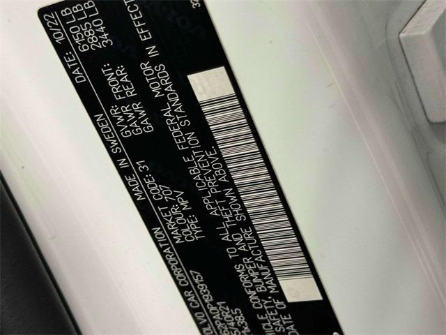 Photo of 2023 Crystal White Metallic Volvo XC90
