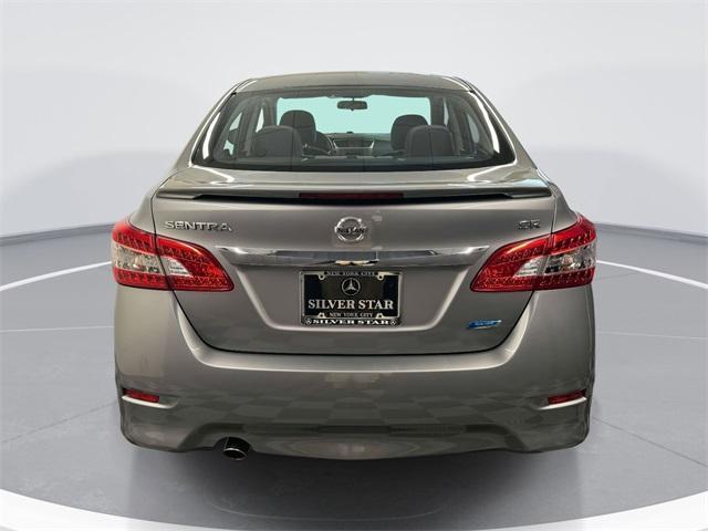 Photo of 2014 Magnetic Gray Nissan Sentra