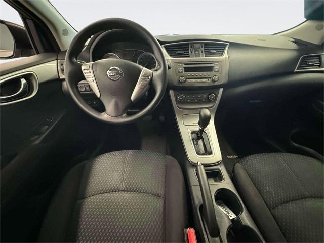 Photo of 2014 Magnetic Gray Nissan Sentra