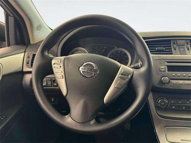 Photo of 2014 Magnetic Gray Nissan Sentra