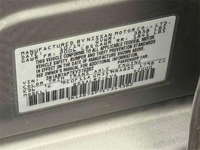 Photo of 2014 Magnetic Gray Nissan Sentra