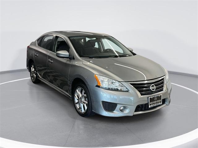 Photo of 2014 Magnetic Gray Nissan Sentra