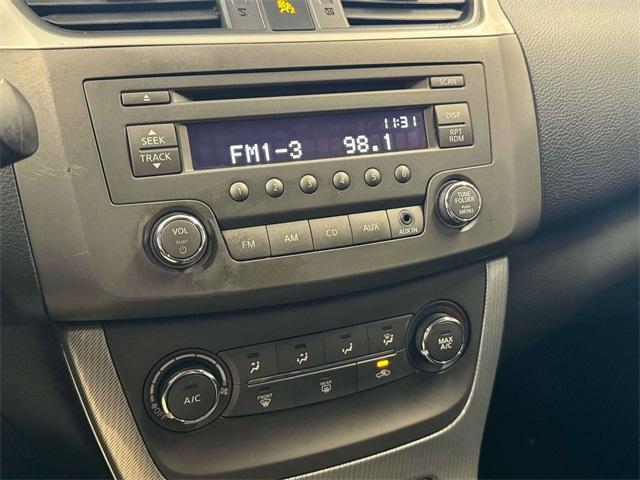Photo of 2014 Magnetic Gray Nissan Sentra