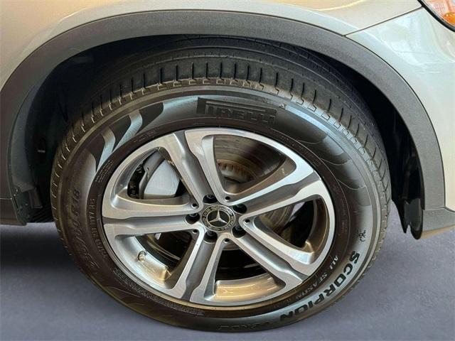 Photo of 2019 Mojave Silver Metallic Mercedes-Benz GLC 300