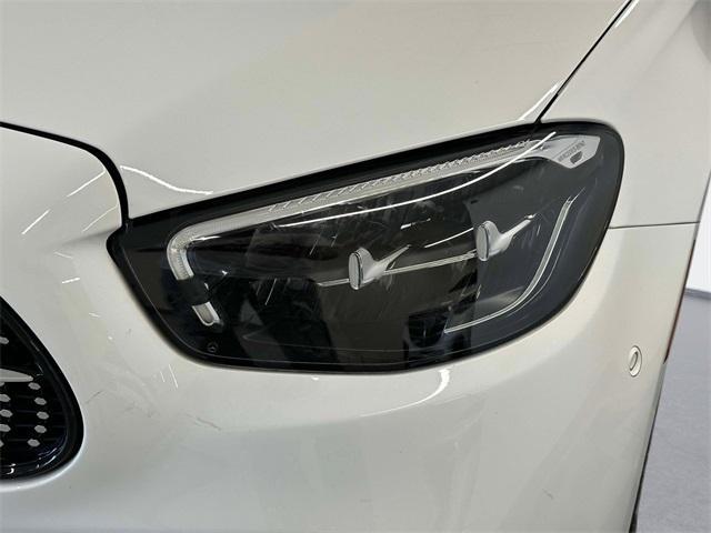 Photo of 2023 Polar White Mercedes-Benz E-Class