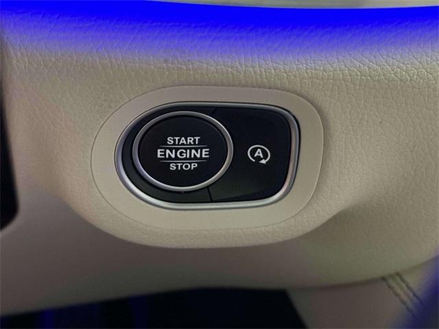 Photo of 2023 Polar White Mercedes-Benz GLS 450