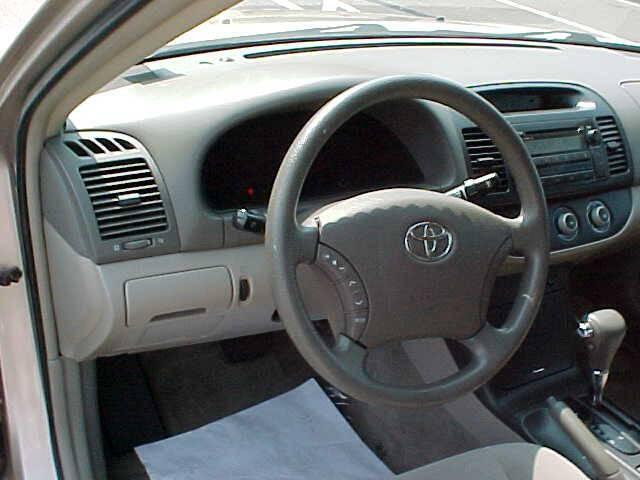 Photo of 2006 Champagne Toyota Camry