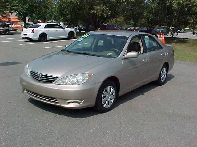 Photo of 2006 Champagne Toyota Camry