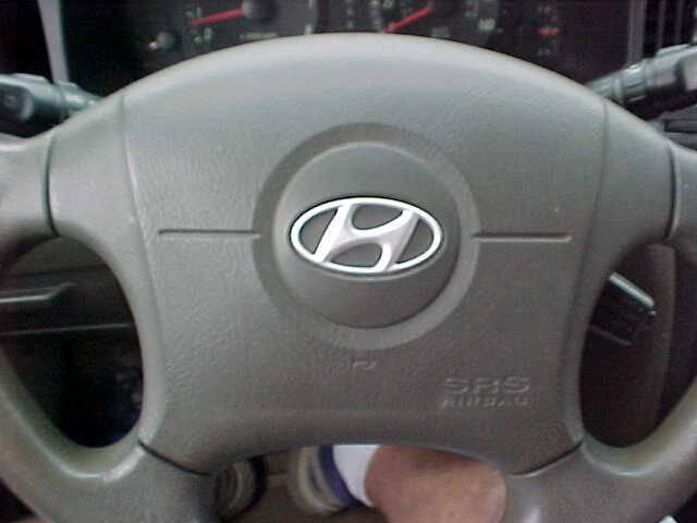 Photo of 2005 Tan Hyundai ELANTRA