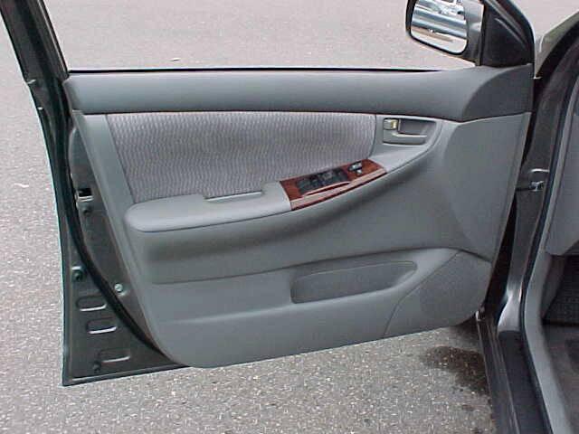 Photo of 2006 Pewter Toyota Corolla