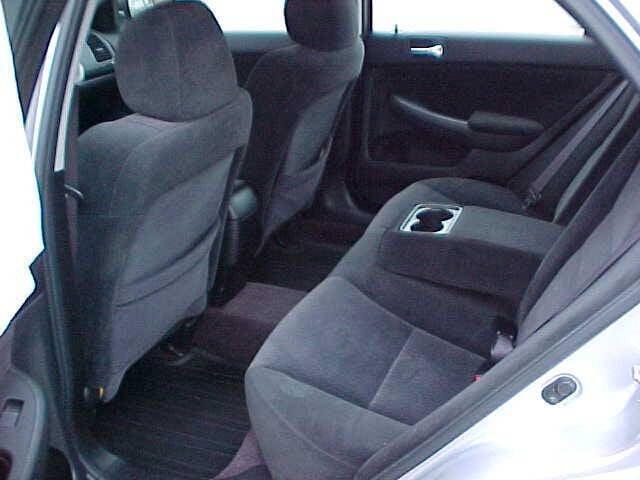 Photo of 2004 Silver Honda Accord
