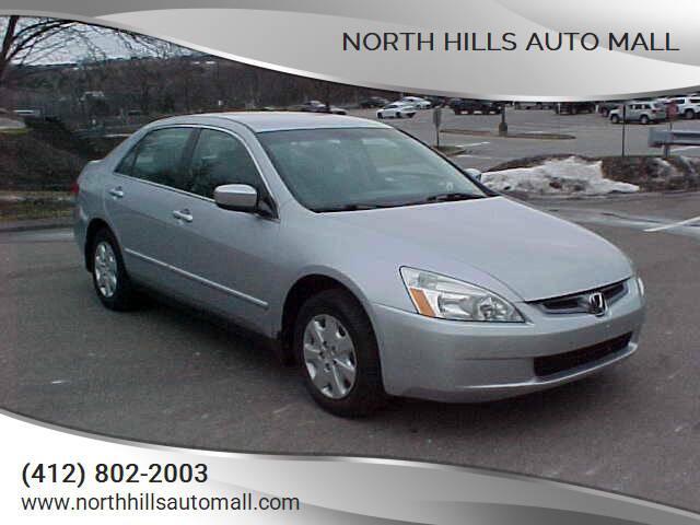 Photo of 2004 Silver Honda Accord