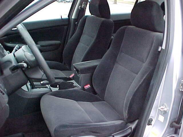 Photo of 2004 Silver Honda Accord