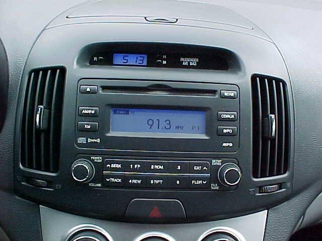 Photo of 2010 Silver Hyundai ELANTRA