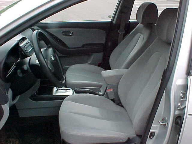 Photo of 2010 Silver Hyundai ELANTRA
