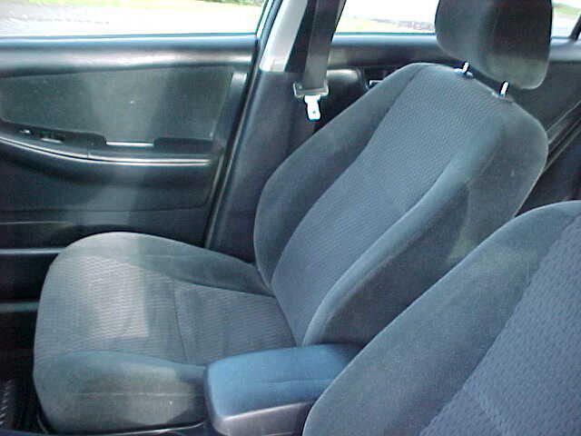 Photo of 2007 White Toyota Corolla