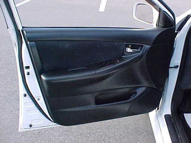 Photo of 2007 White Toyota Corolla