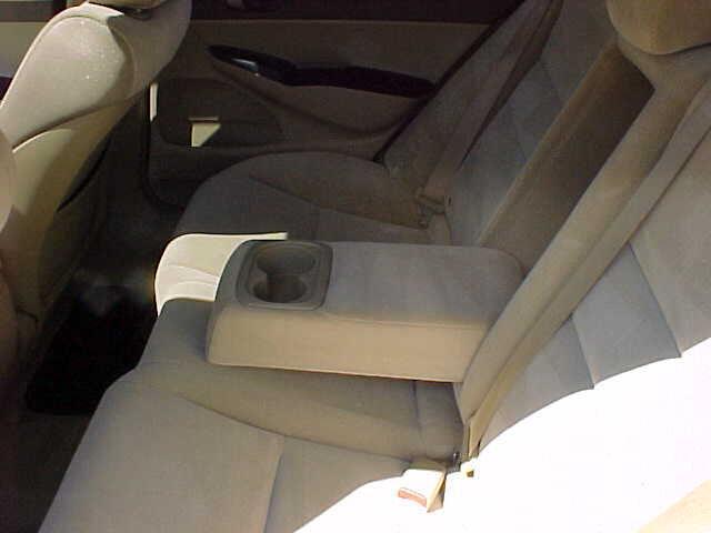 Photo of 2007 White Honda Civic