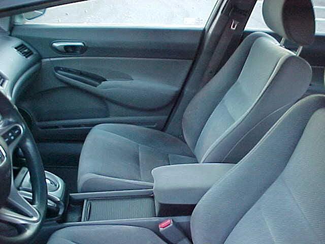 Photo of 2009 Silver Honda Civic