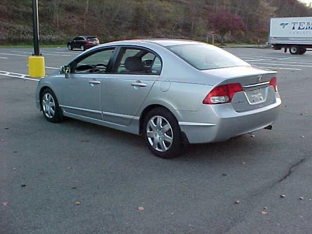 Photo of 2009 Silver Honda Civic