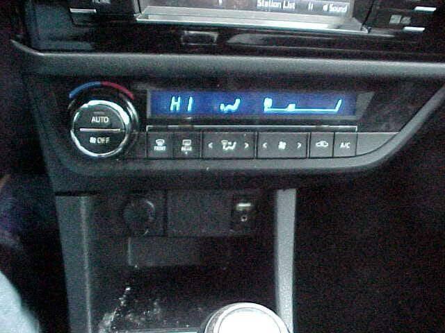 Photo of 2015 Blue Toyota Corolla