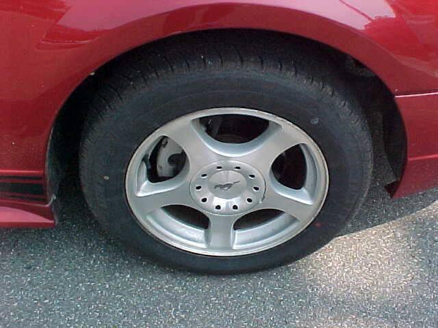 Photo of 2004 Burgundy Ford Mustang