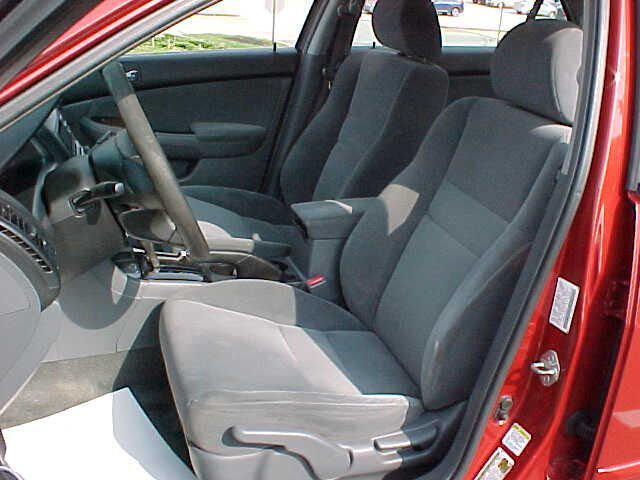 Photo of 2007 Burgundy Honda Accord