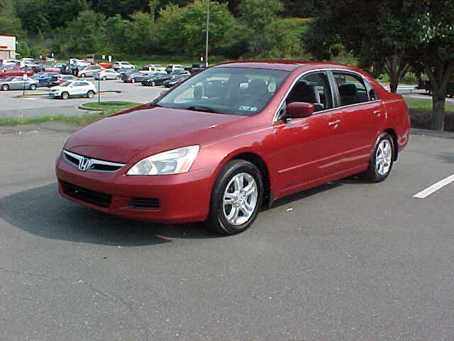 Photo of 2007 Burgundy Honda Accord