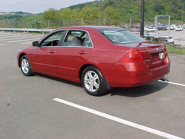 Photo of 2007 Burgundy Honda Accord